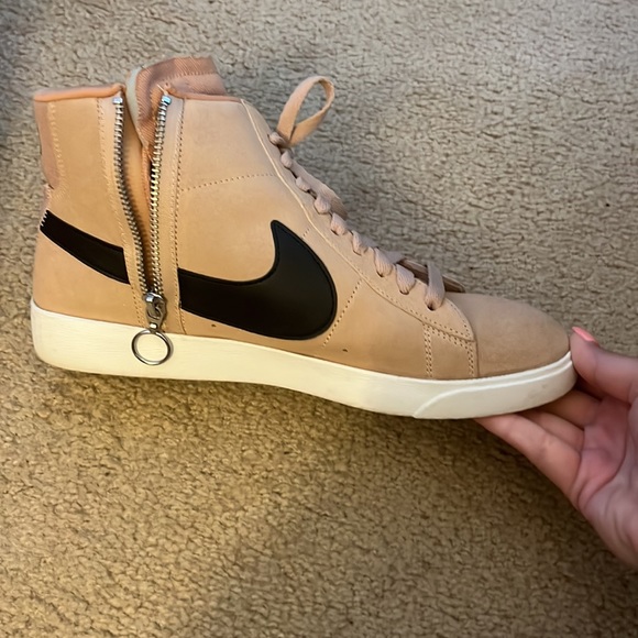 Nike Sneakers - Picture 2 of 7